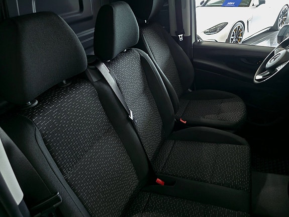 Mercedes-Benz Vito 112 9 of 20