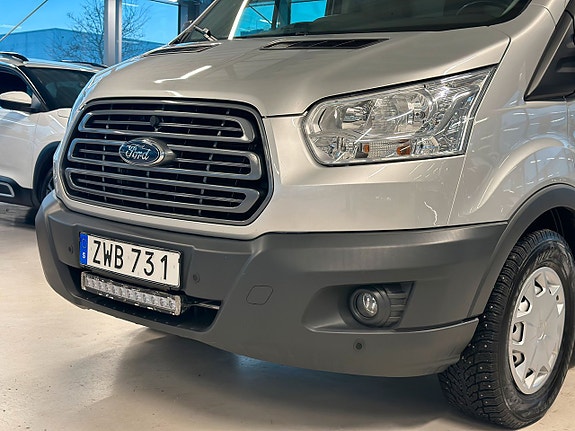 Ford Transit 8 of 25