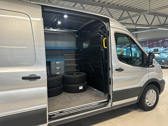 Ford Transit 11 of 25