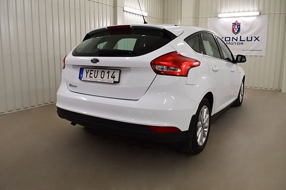 Ford Focus 10 of 23