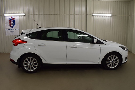 Ford Focus 13 of 23