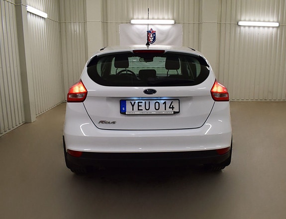 Ford Focus 9 of 23