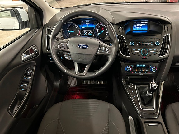 Ford Focus 19 of 23