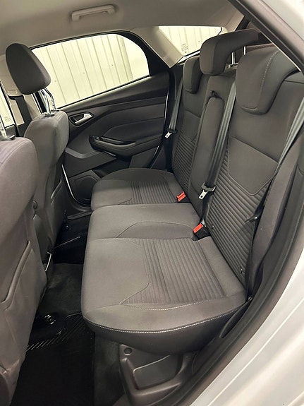 Ford Focus 21 of 23