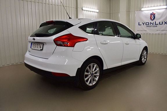 Ford Focus 11 of 23