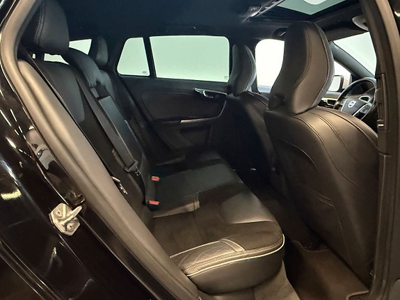 Volvo V60 10 of 14
