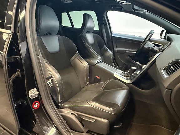 Volvo V60 4 of 14