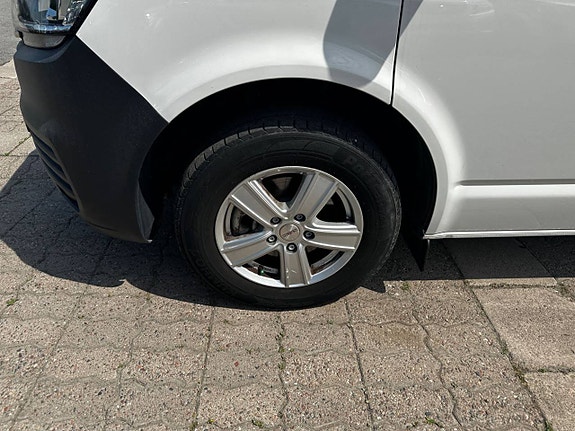 Volkswagen Transporter 21 of 22