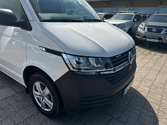 Volkswagen Transporter 8 of 22