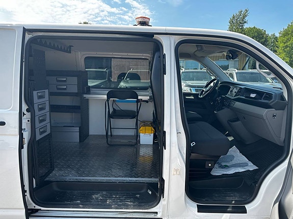 Volkswagen Transporter 12 of 22