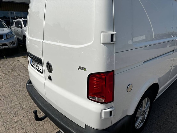 Volkswagen Transporter 9 of 22