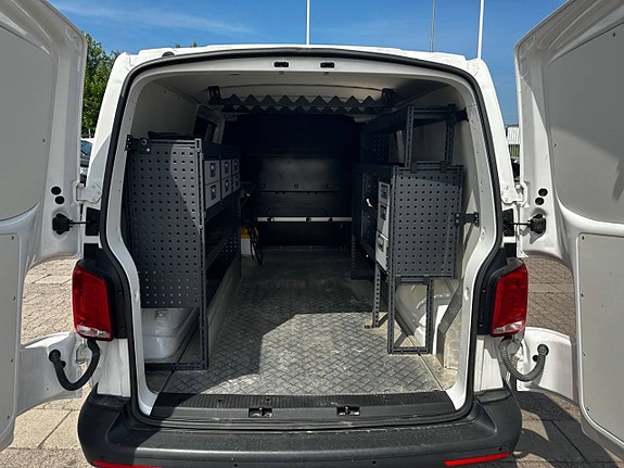 Volkswagen Transporter 15 of 22