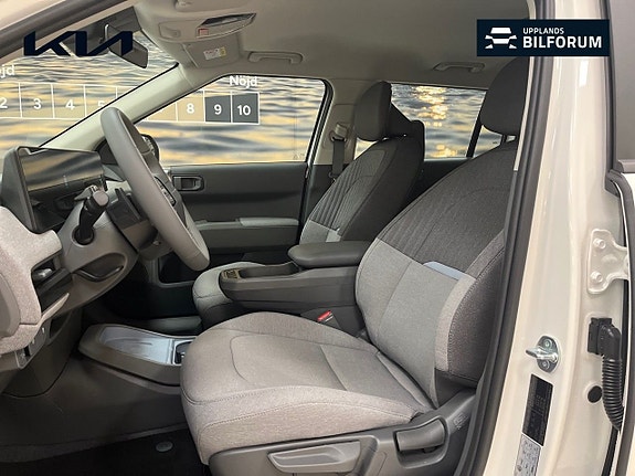 Kia EV3 8 of 16