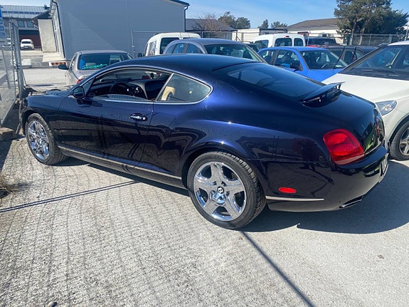 Bentley Continental GT 19 of 22