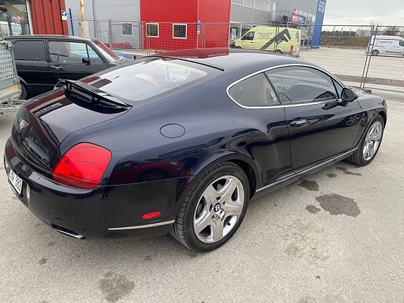 Bentley Continental GT 17 of 22