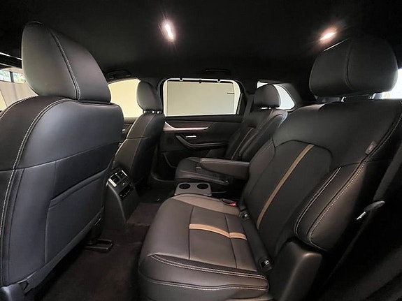 Mazda CX-80 5 of 9