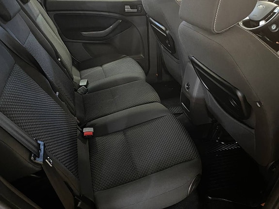 Ford C-Max 10 of 13