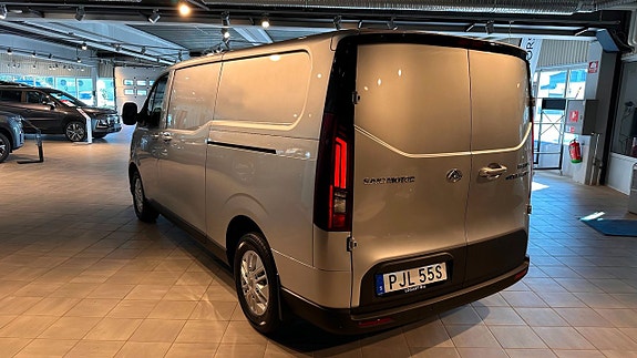 Maxus e-Deliver 7 5 of 30