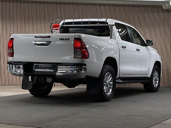 Toyota HiLux 8 of 18
