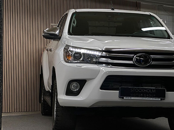 Toyota HiLux 7 of 18