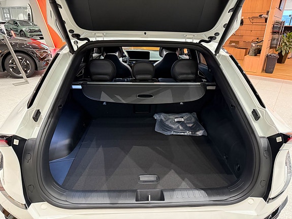 Kia EV6 13 of 17