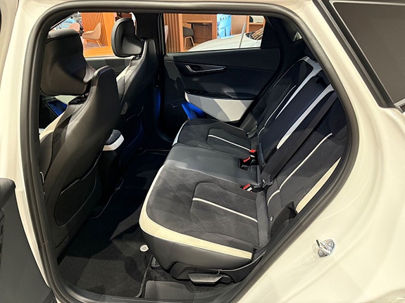 Kia EV6 10 of 17