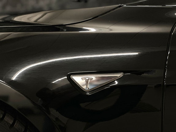 Tesla Model S 7 of 27
