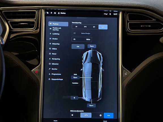 Tesla Model S 23 of 27