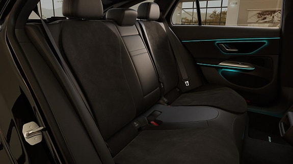 Mercedes-Benz E300 de 15 of 17