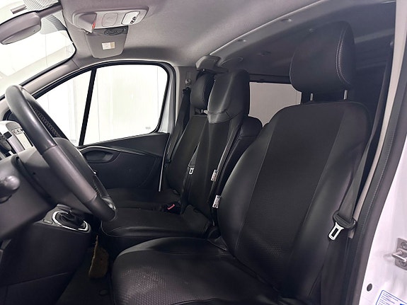 Renault Trafic 10 of 18