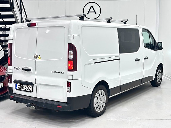 Renault Trafic 12 of 18