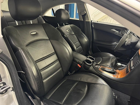 Mercedes-Benz CLS63 14 of 18