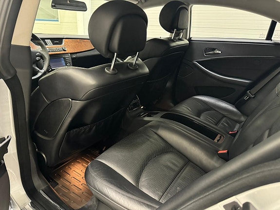 Mercedes-Benz CLS63 15 of 18