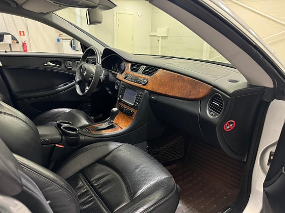 Mercedes-Benz CLS63 17 of 18