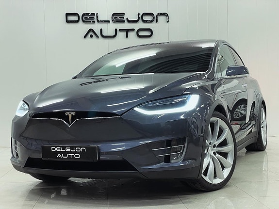 Tesla Model X 24 of 25