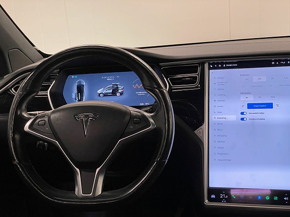 Tesla Model X 17 of 25