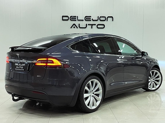 Tesla Model X 4 of 5