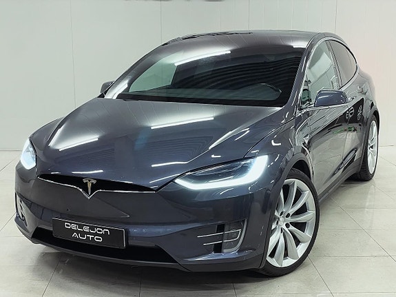 Tesla Model X 13 of 25