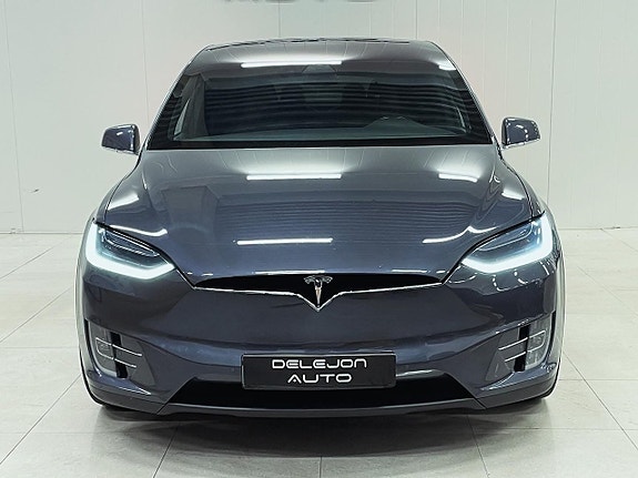 Tesla Model X 2 of 5