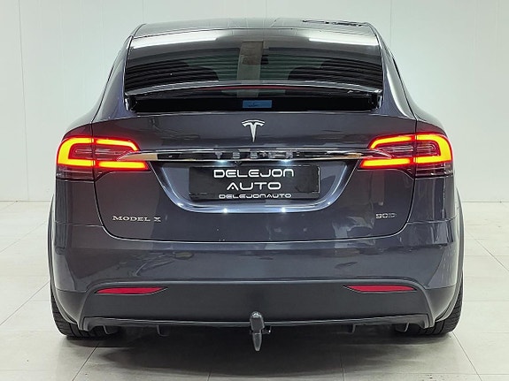 Tesla Model X 6 of 25
