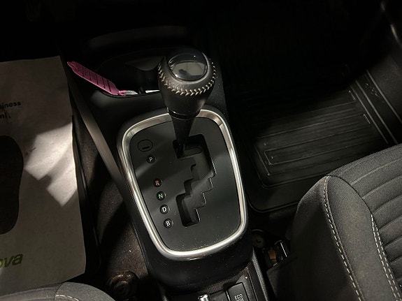 Toyota Yaris 8 of 11