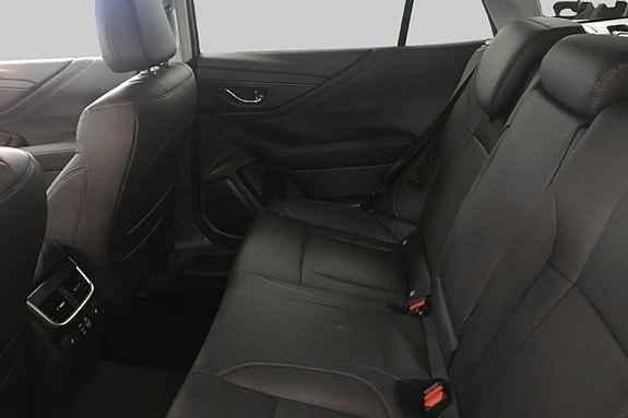 Subaru Outback 8 of 11
