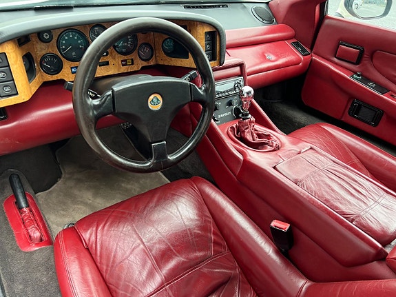 Lotus Esprit 7 of 11