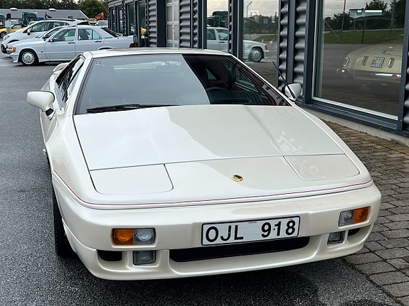 Lotus Esprit 3 of 5