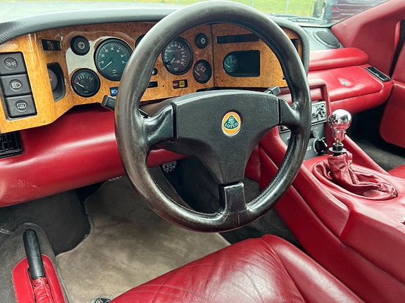 Lotus Esprit 8 of 11