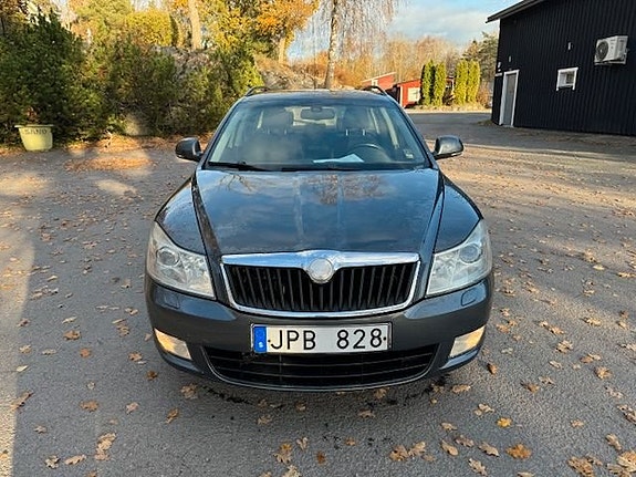 Skoda Octavia 3 of 5