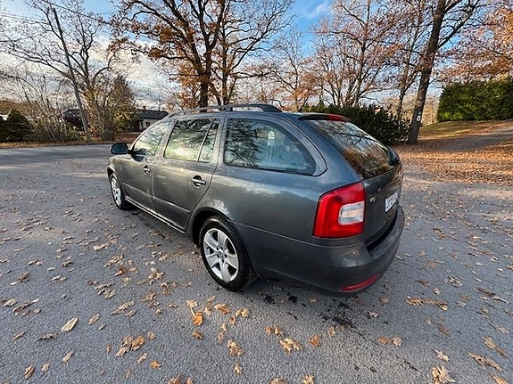 Skoda Octavia 7 of 17
