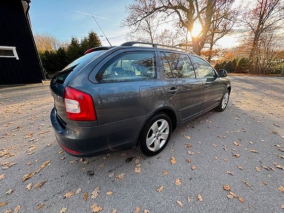 Skoda Octavia 6 of 17