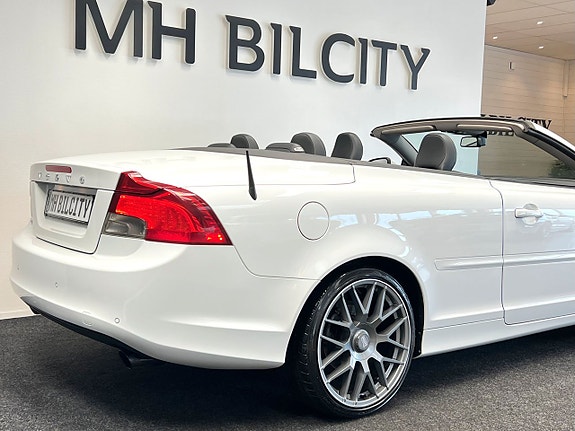Volvo C70 10 of 14