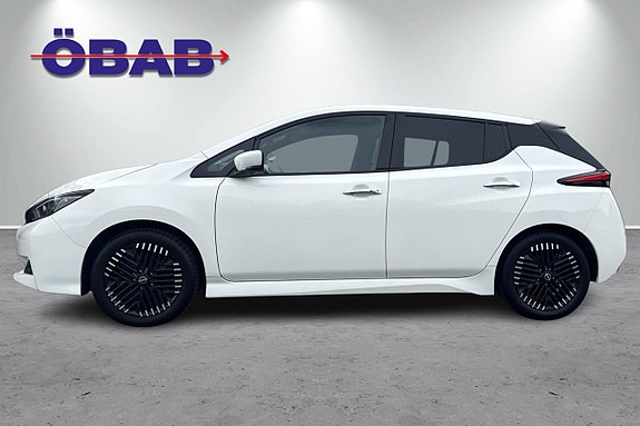Nissan Leaf 4 of 5